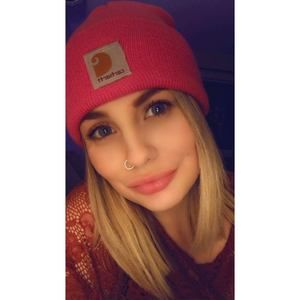 Meet your Posher, Natasha